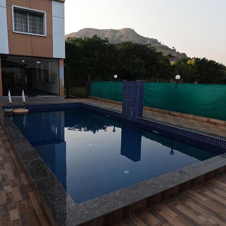 Hotel Sandesh Palace Lonavala Eksteriør billede