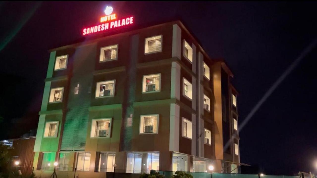 Hotel Sandesh Palace Lonavala Eksteriør billede