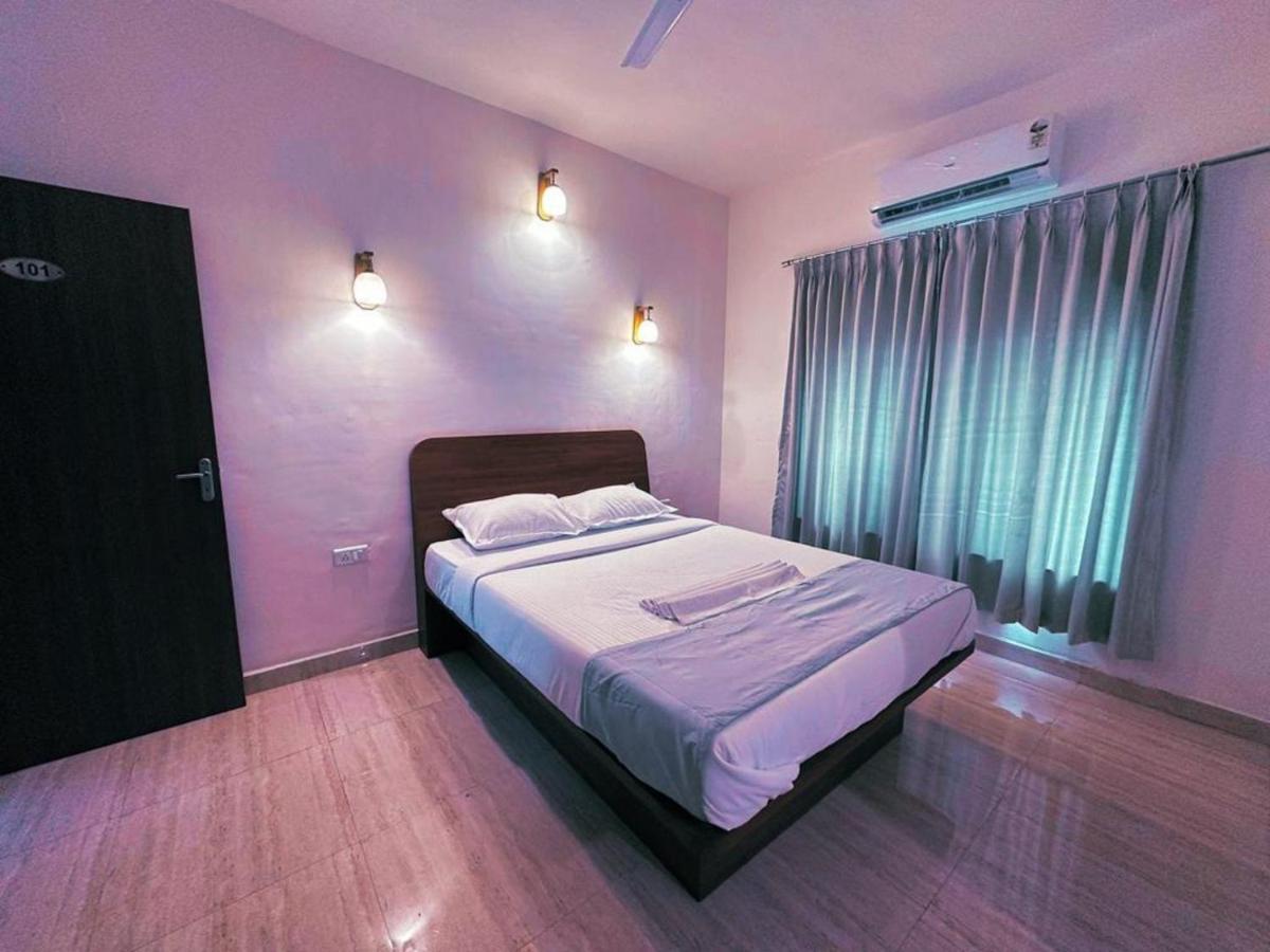 Hotel Sandesh Palace Lonavala Eksteriør billede