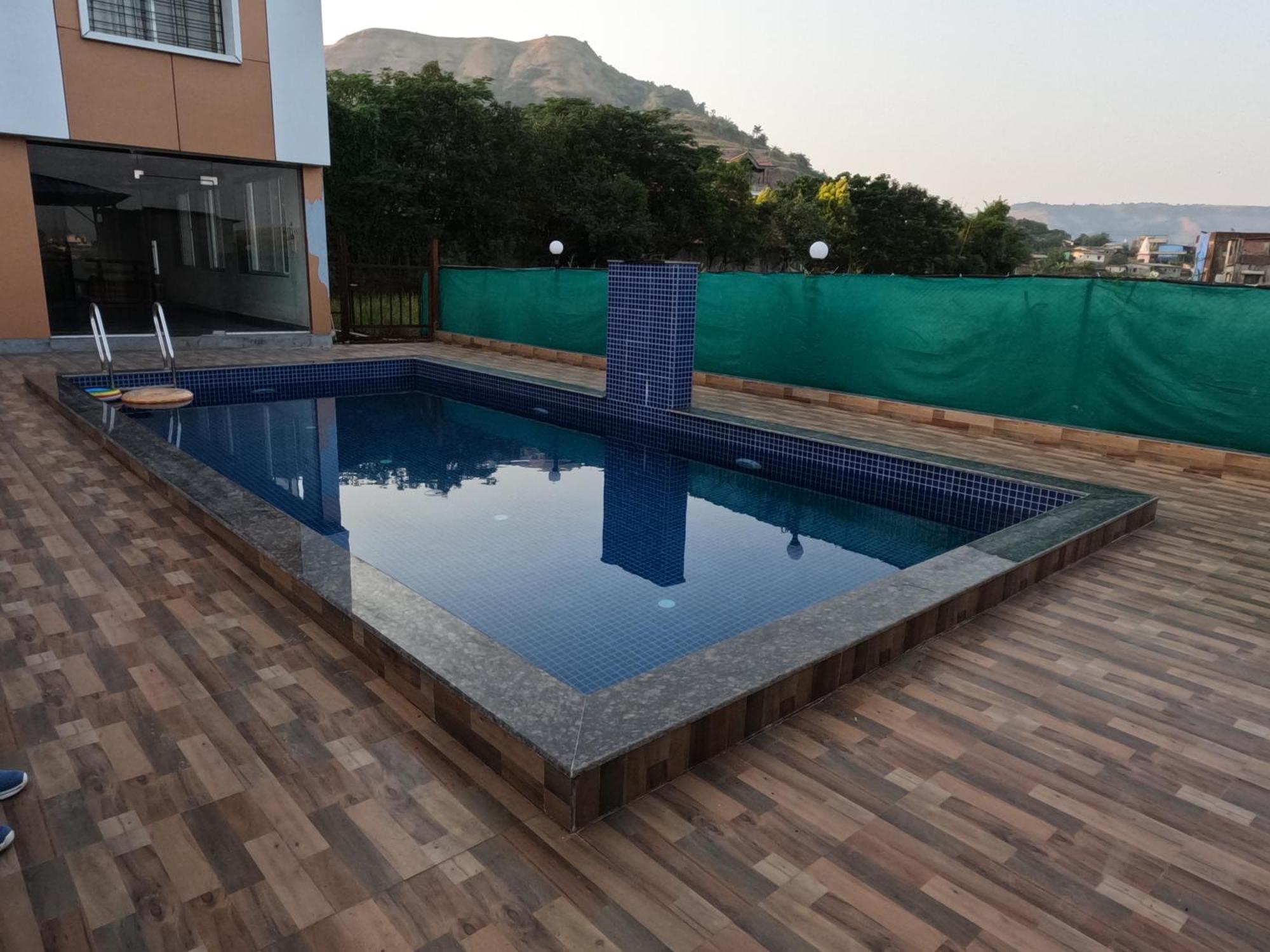 Hotel Sandesh Palace Lonavala Eksteriør billede