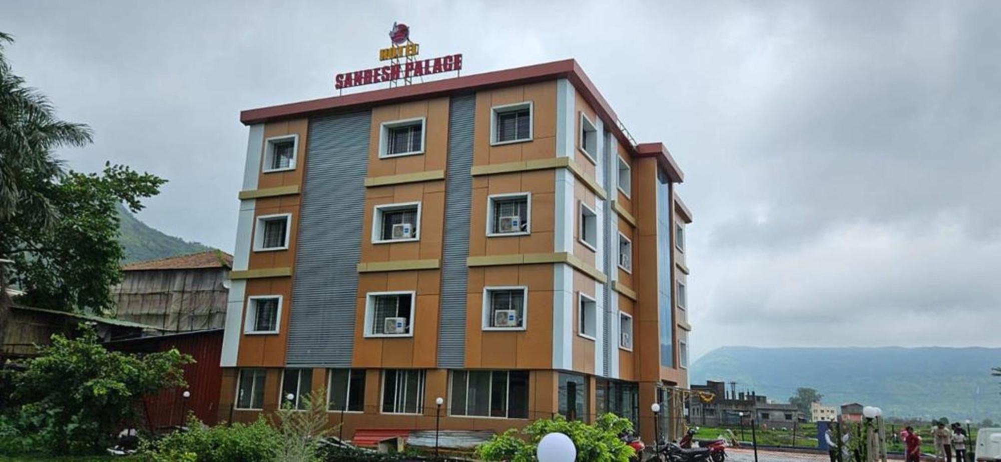 Hotel Sandesh Palace Lonavala Eksteriør billede